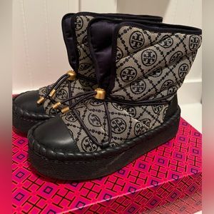 Tory Burch Boots